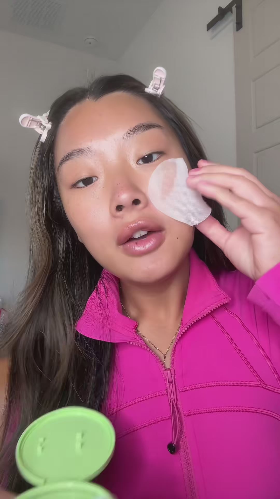 Los Pads Tonificantes Coreanos – Desvanece Manchas Oscuras y Arrugas Rápidamente video